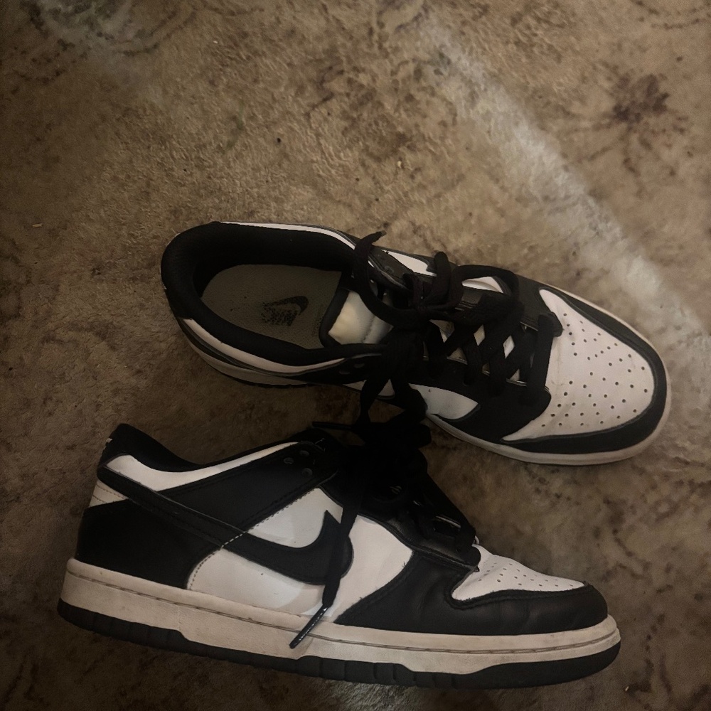 Nike panda dunks